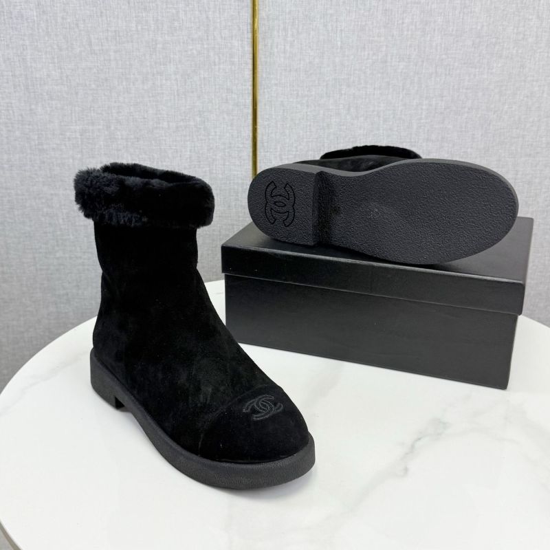 Ch**el boots